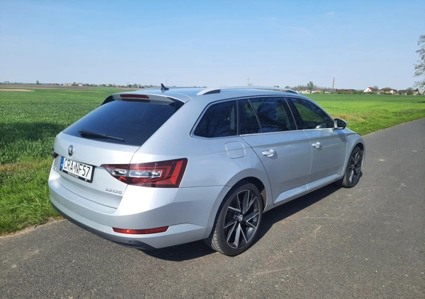 Skoda Superb cena 50900 przebieg: 299500, rok produkcji 2016 z Korfantów małe 154